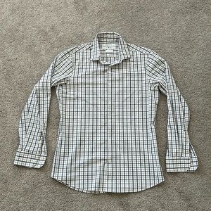 Mizzen+Main long sleeve button down shirt. LARGE